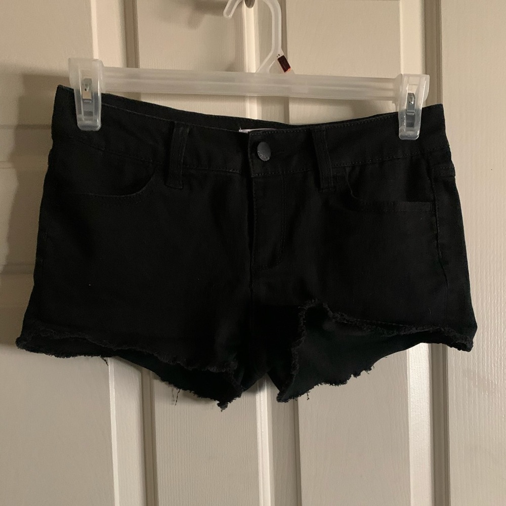Black cutoff stretchy shorts